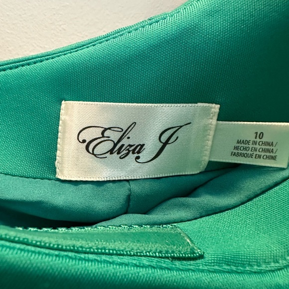 New Eliza J One Shoulder - Picture 2 of 4